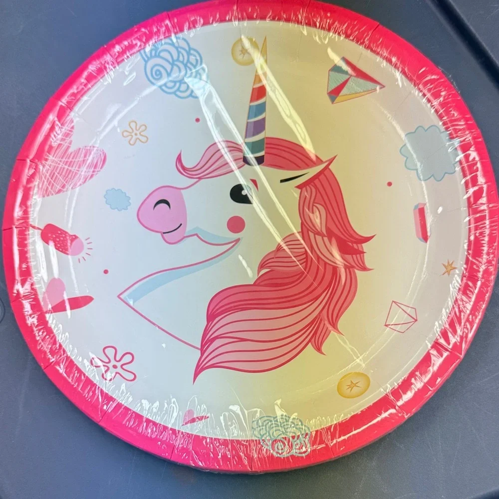 Unicorn Party Plates - Pink and White 10 in the pack new